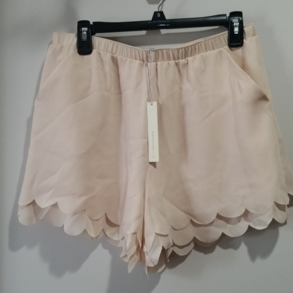 Lauren Conrad cream shorts